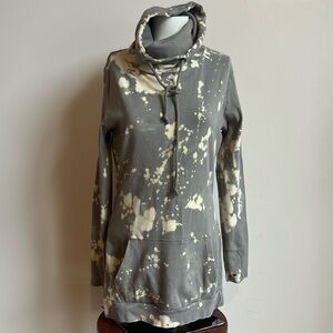 Lily & Lottie sweatshirt tie dyewith kangaroo pocket